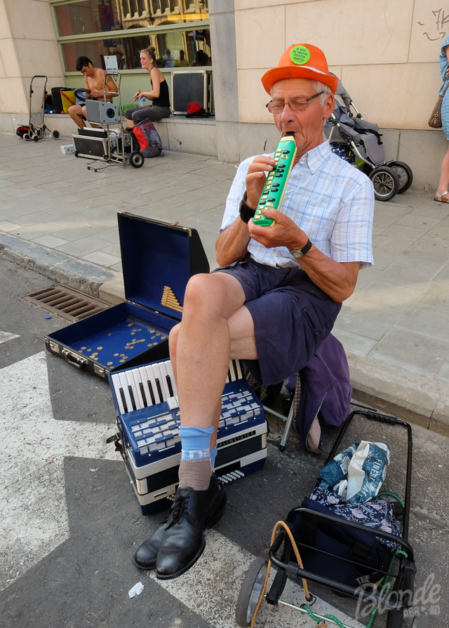 Street performer at Gentse Feesten