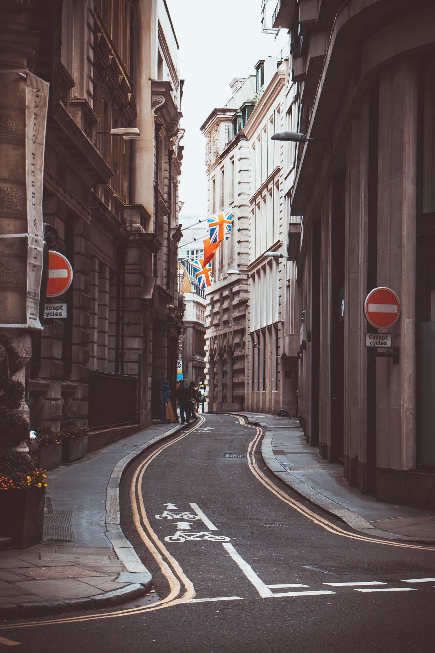 united kingdom street union jack flag