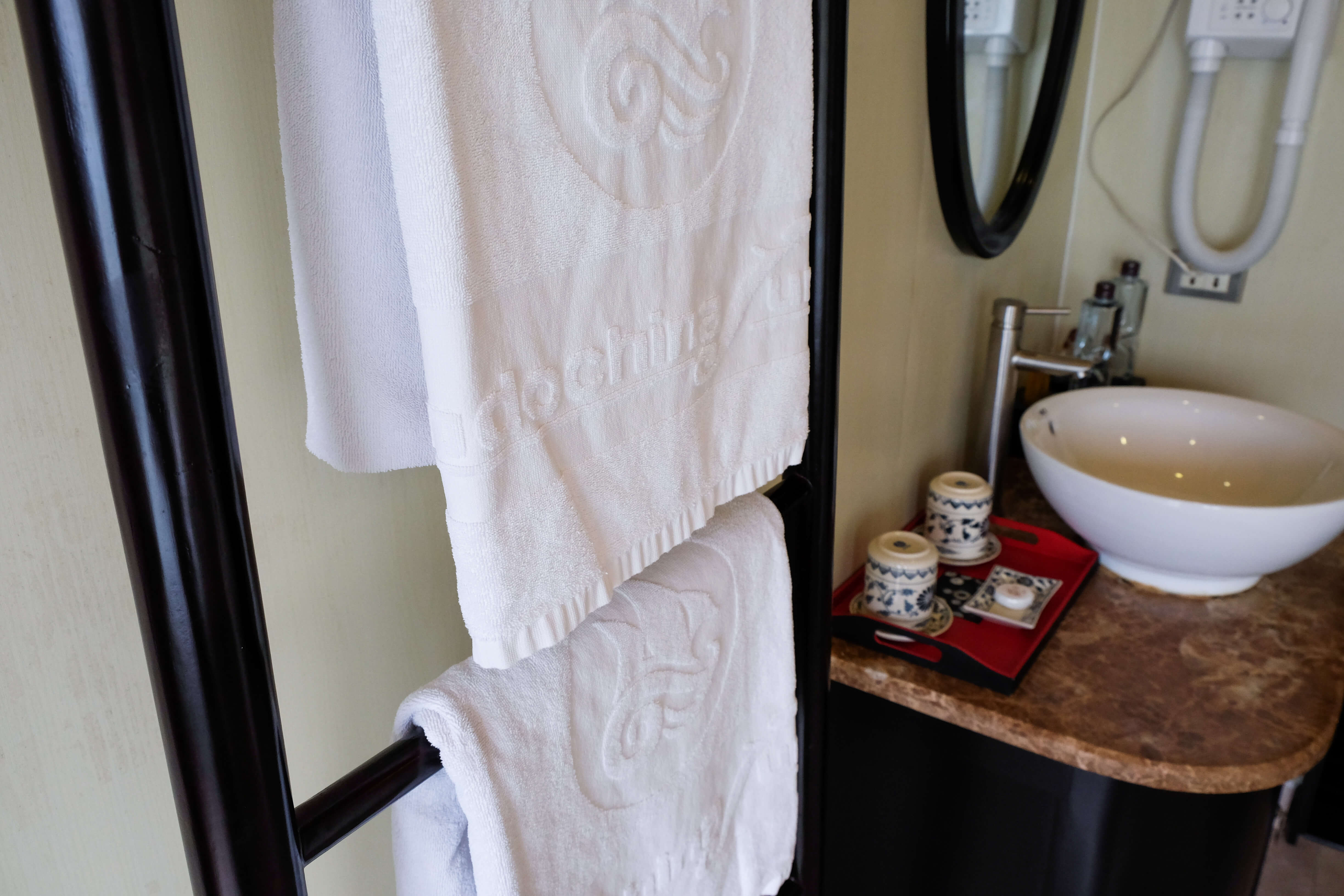 Dragon Legend Suite Bathroom